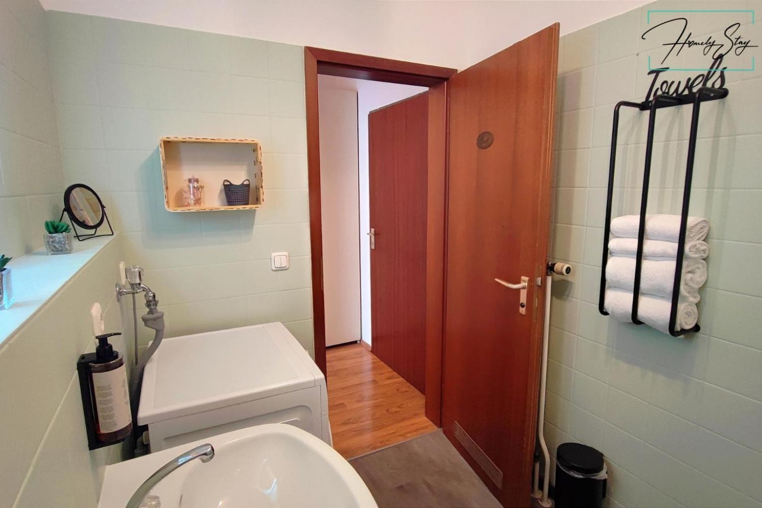 Homely Stay Serenity Greens - Stylisch Studio-Apartment With Kitchen - 10 Min To Central Station, Pet Friendly München Eksteriør billede
